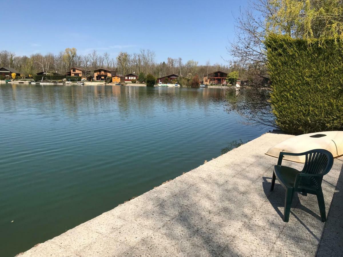 Le Chalet Du Lac - Domaine De La Goujonne Saint-Sauveur-lès-Bray 외부 사진